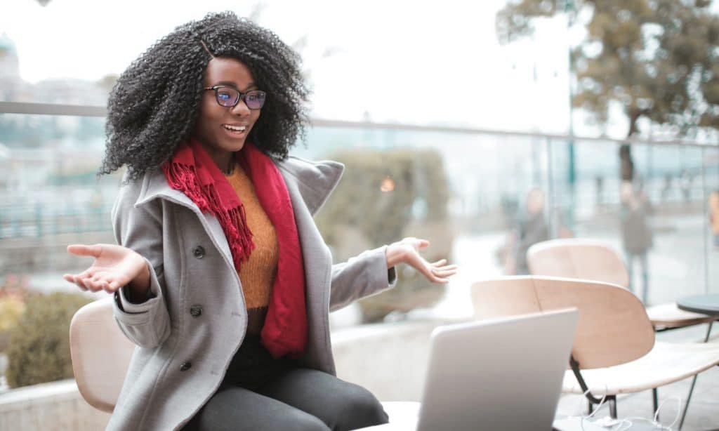 Here's What You Should Know About Video Call Make Up