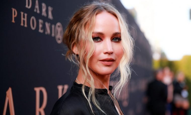 Does Jennifer Lawrence Smoke Weed?