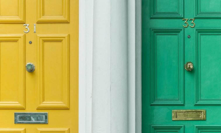 How To Smoke Weed Without Annoying Your Neighbors